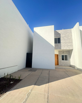 CASA EN RENTA EN SANTA CATALINA RESIDENCIAL