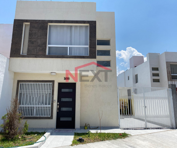 CASA EN VENTA FRACCIONAMIENTO PLAZA ARMILLITA AL ORIENTE DE SALTILLO