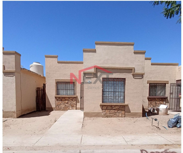 CASA EN VENTA EN FRACC. PUERTA DEL REY