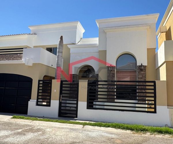 CASA EN RENTA EN COMPOSTELA RESIDENCIAL